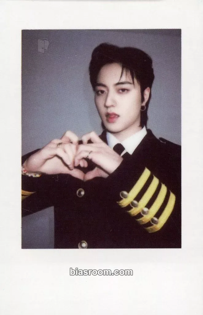 Haruto 2024 Welcoming Collection Photocard - TREASURE - TREASURE K-pop photocard