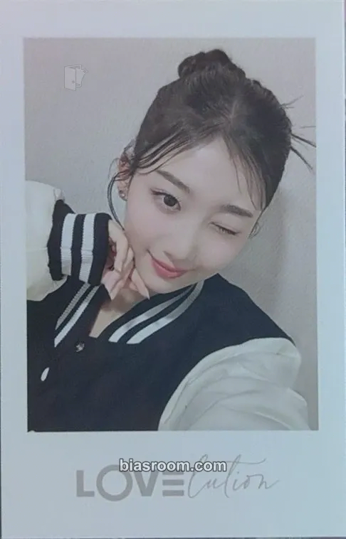 Kaede Muhan Photocard - tripleS - tripleS K-pop photocard