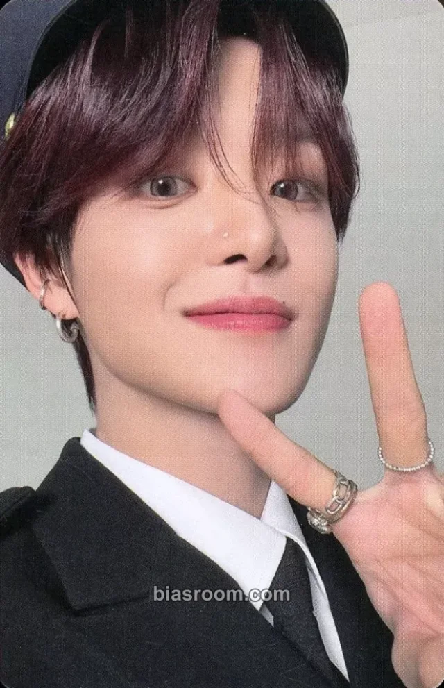 TREASURE - Jihoon - 2024 Welcoming Collection Other kit photocard photocard set B version selfie random photocard