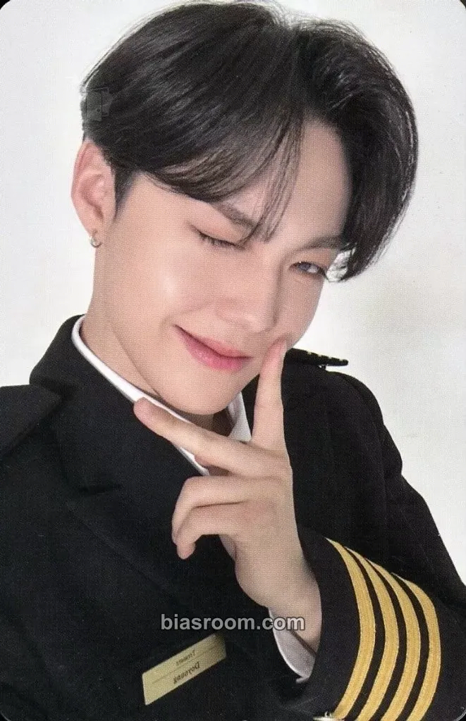 Doyoung 2024 Welcoming Collection Photocard - TREASURE - TREASURE K-pop photocard