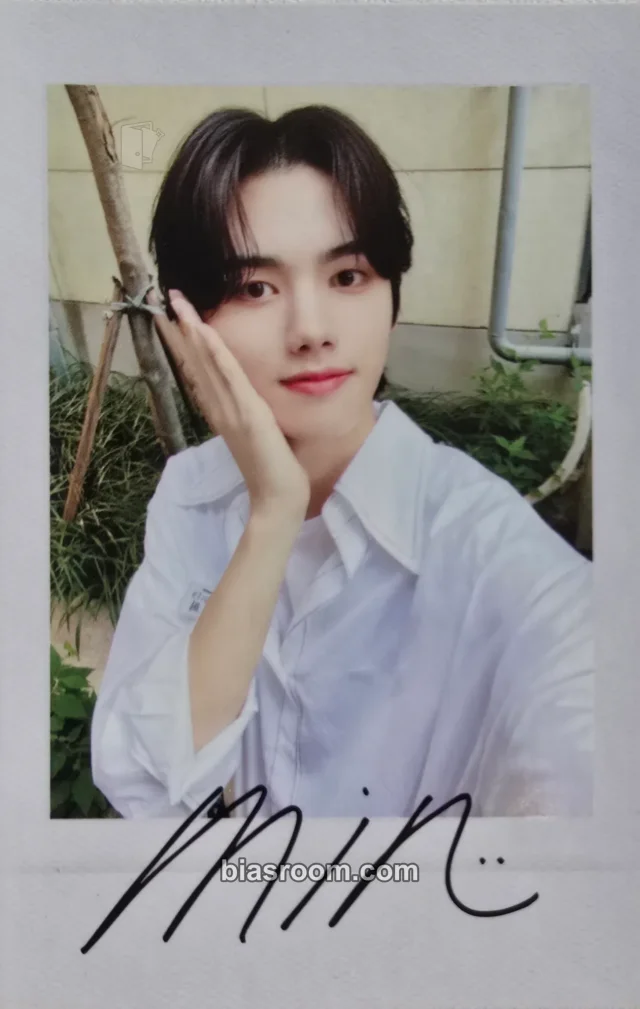 CRAVITY - Minhee - 2021 SEASON GREETINGS <CAFE.CRAVITY> Other polaroid printed signature item set season's greetings