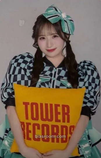 Kana Itakura KAWAII LAB. BEST ALBUM Photocard - Cutie Street - Cutie Street K-pop photocard