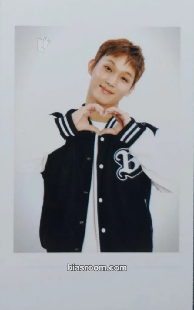 BTOB - Hyunsik - WIND AND WISH Album polaroid 2023 version item set merch photocard pop-up
