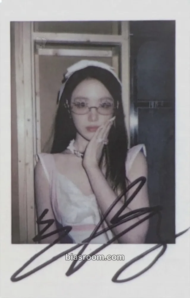 i-dle - Shuhua - We are Album polaroid everline printed signature lucky draw (LD) round 4