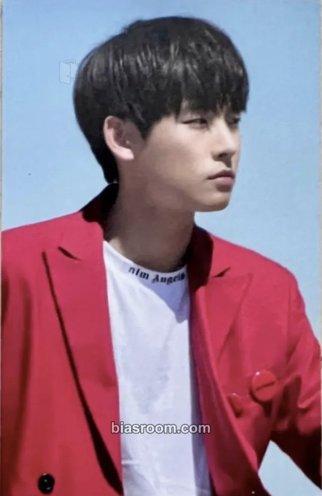 SF9 - Inseong - Knights of the Sun Album broadcast