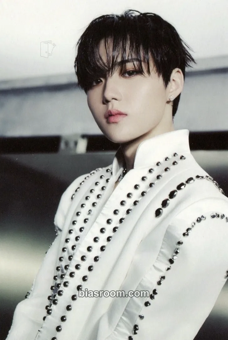 Doyoung REBOOT Photocard - TREASURE - TREASURE K-pop photocard