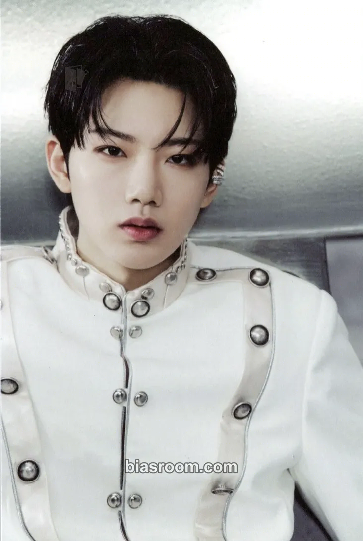 Junkyu REBOOT Photocard - TREASURE - TREASURE K-pop photocard