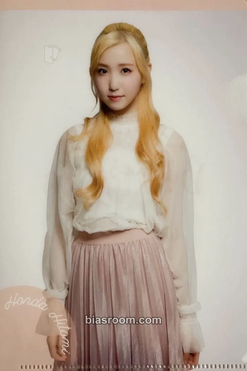 Hitomi Buenos Aires Photocard - IZ*ONE - IZ*ONE K-pop photocard