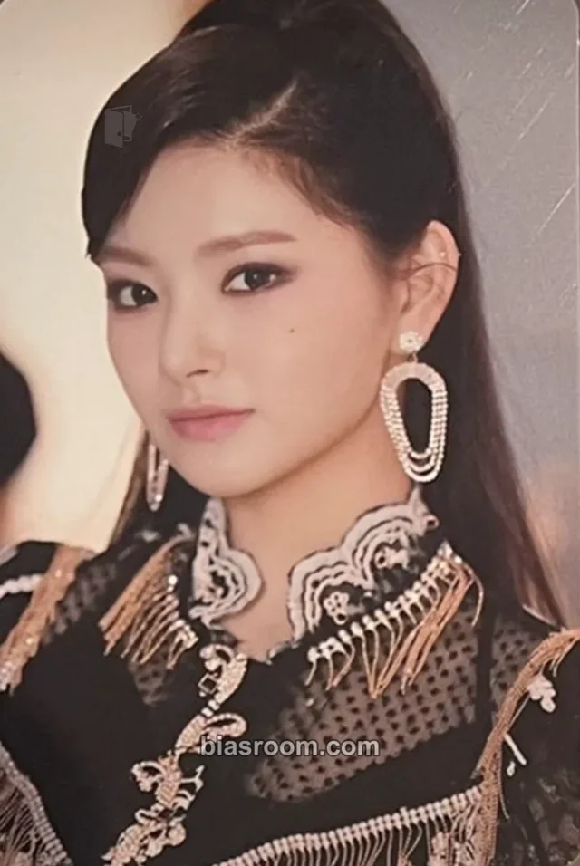 EVERGLOW - Yiren - Reminiscence Album pob (pre-order benefit) mymusictaste (mmt)