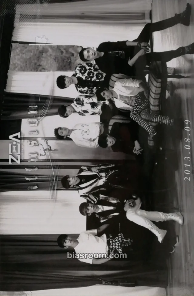 ZE:A - Illusion Album album inclusion postcard