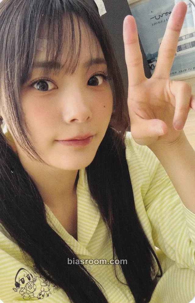 QWER - Siyeon - AMES Worldwide × QWER Other pop-up