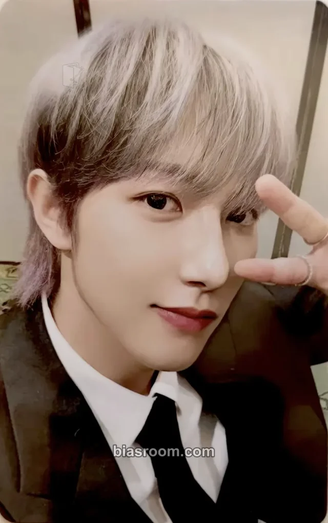 NCT DREAM - Renjun - ISTJ Album kmstation lucky draw (LD) photobook version