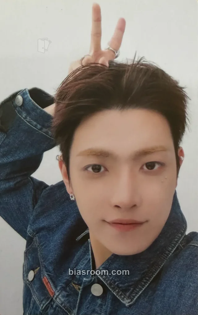 ATEEZ - Hongjoong - BAD Album atiny version japanese album