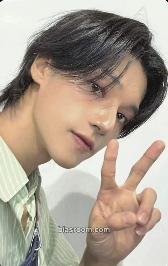 ATEEZ - Wooyoung - GOLDEN HOUR : Part.5 Album apple music round 2 double-sided video call (fancall) cafe event