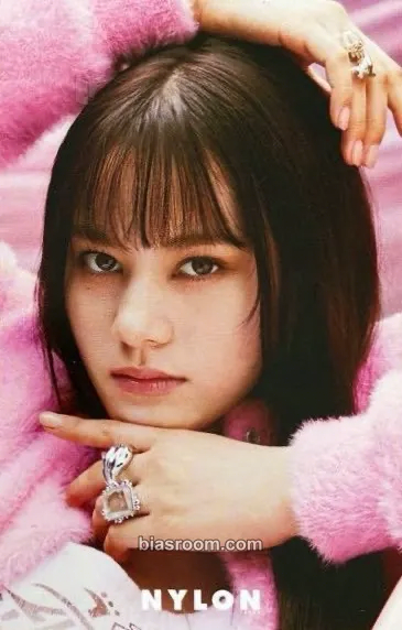 Nina Niziu x Nylon Magazine Photocard - NiziU - NiziU K-pop photocard