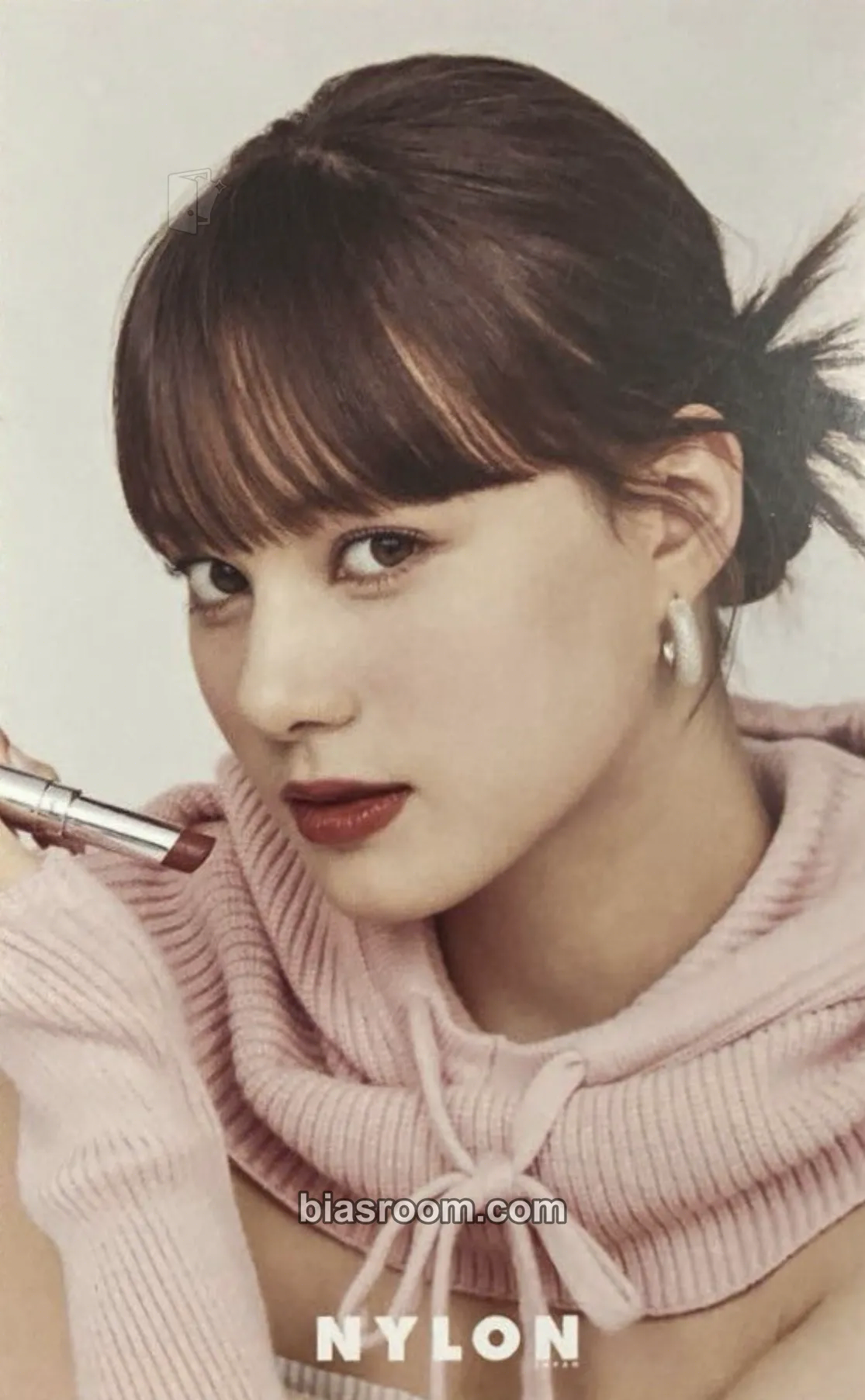Nina Niziu x Nylon Magazine Photocard - NiziU - NiziU K-pop photocard