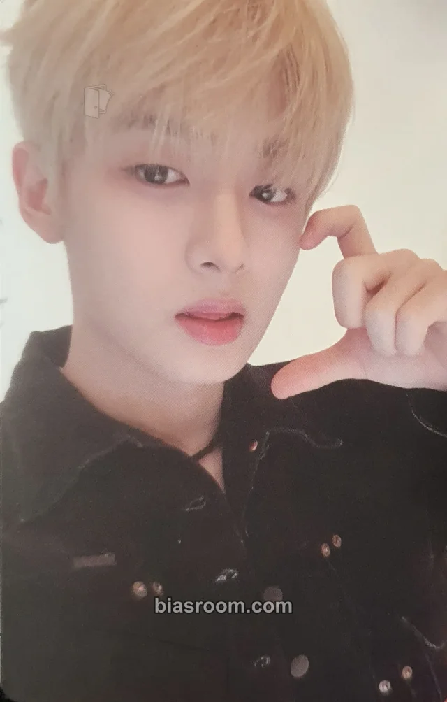 Younite - Woono - Relationship: INYUN Part.1 Album album photocard in version