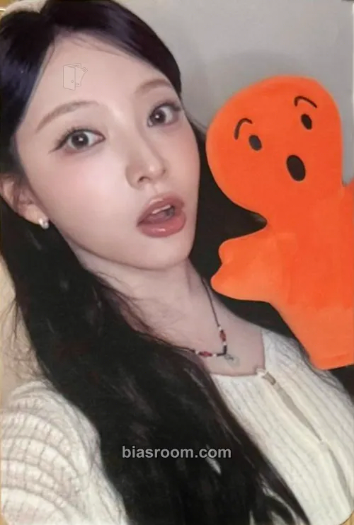 Moon Sua The Collective Soul and Unconscious: Chapter Two Photocard - Billlie - Billlie K-pop photocard