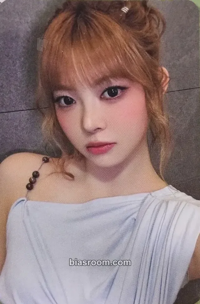 LE SSERAFIM - Hong Eunchae - PUREFLOW pt.1 Album musicplant (music plant) fansign
