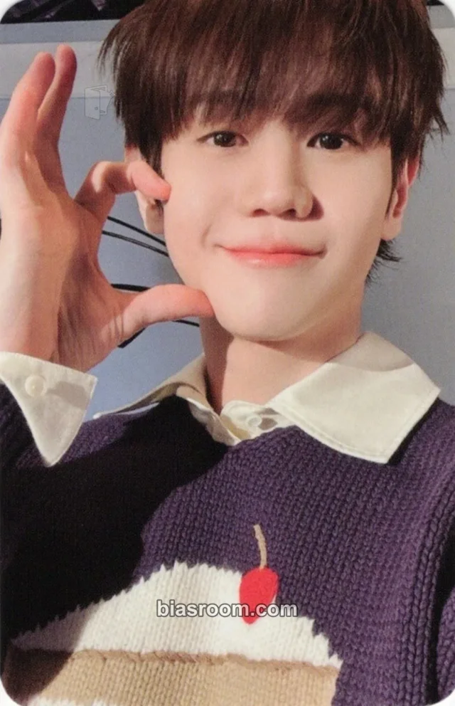 HIGHLIGHT  - Yang Yo-seop - From Real to Surreal Album musickorea (music korea) lucky draw (LD) photobook version
