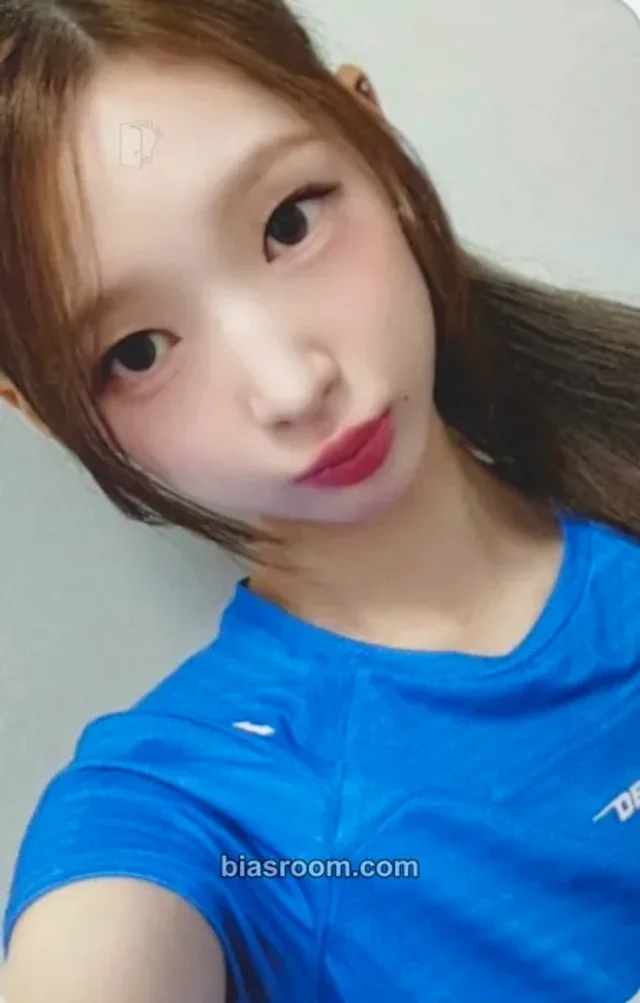 Hyerin HITGS Things we love: H K-pop photocard