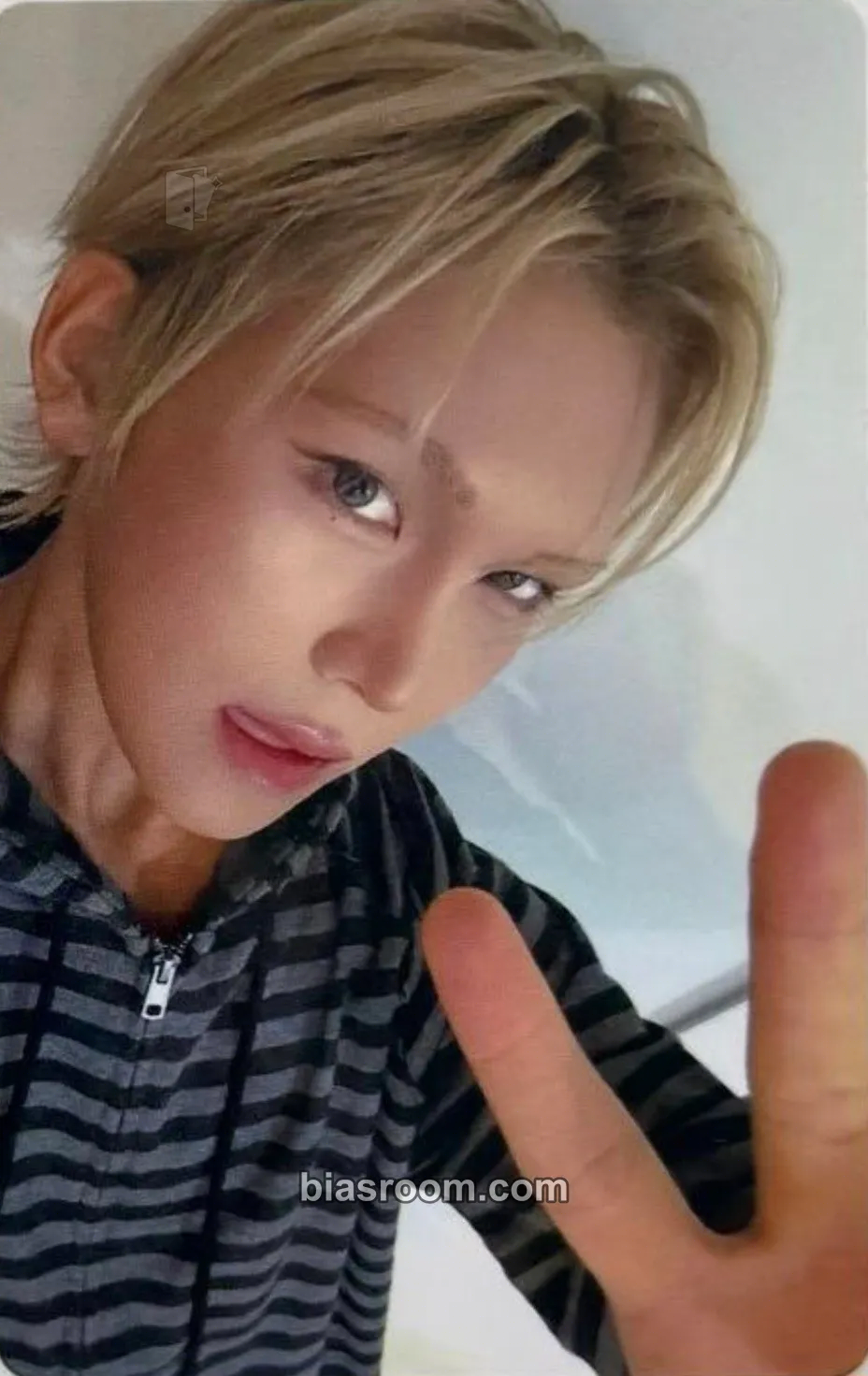Hyun SERVING-X Asia Tour 2026 Photocard - XLOV | Bias Room