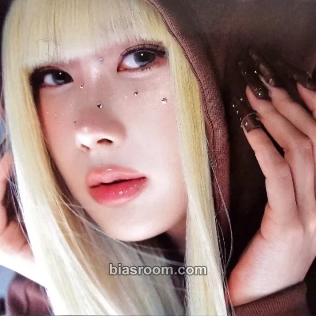 Giselle SuperELLE China x Giselle トレカ - aespa | Bias Room