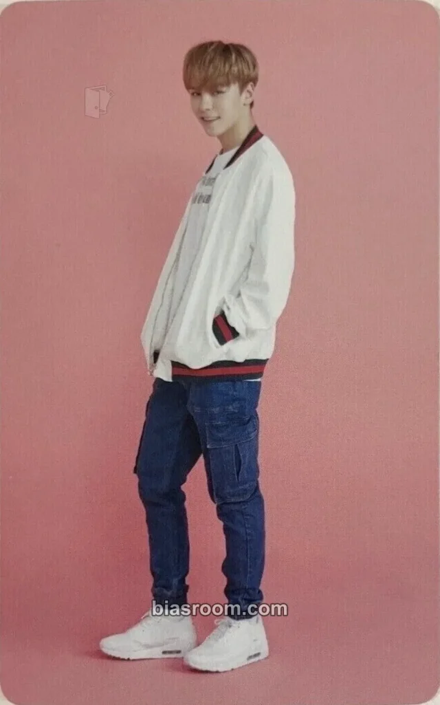 Vernon V8 Photocard - SEVENTEEN | Bias Room