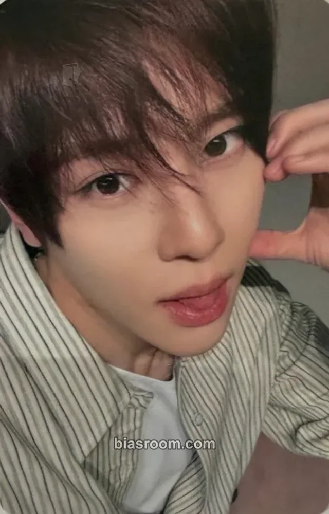 Sion Hands Up (Pre-Debut) Photocard - NCT WISH | Bias Room