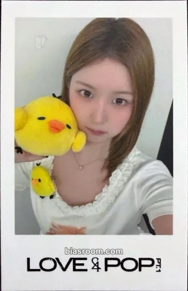 tripleS - Joobin - LOVE&POP pt.1 Album hellolive video call (fancall) 1:1 round 2 polaroid