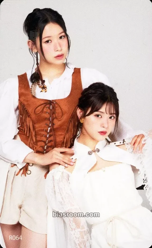 ME:I - Momona  & Ran - LAPOSTA 2025 Event trading card