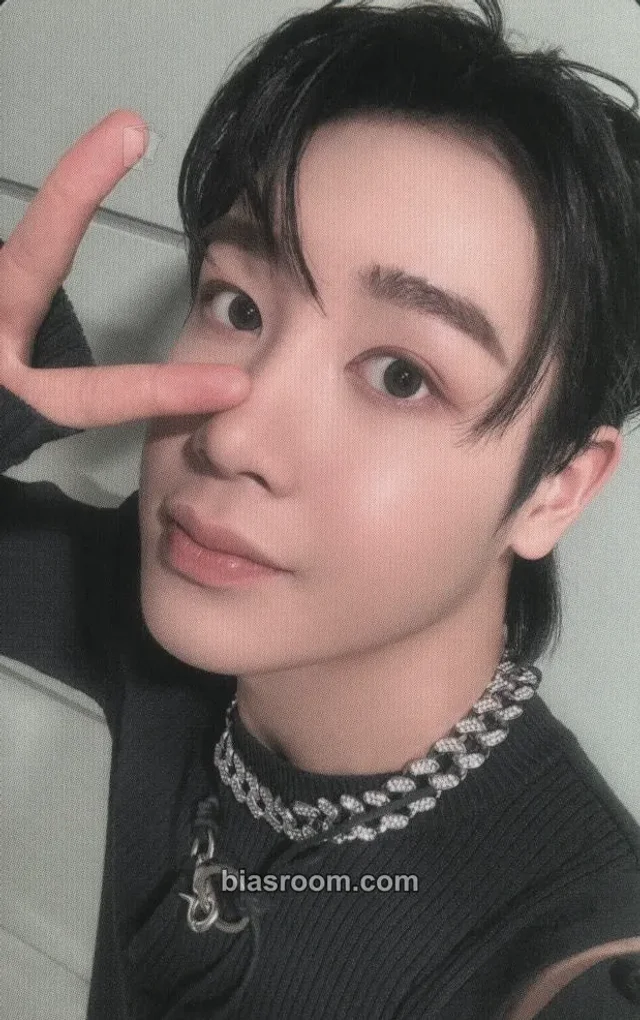 Hyunwoo Xiker's 1st Fanmeeting: road𝓨map in Japan Photocard