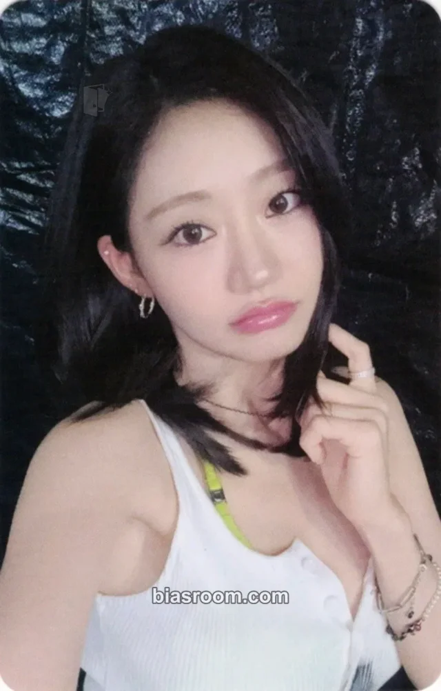 KISS OF LIFE - Julie - SWEAT Album pob (pre-order benefit) makestar