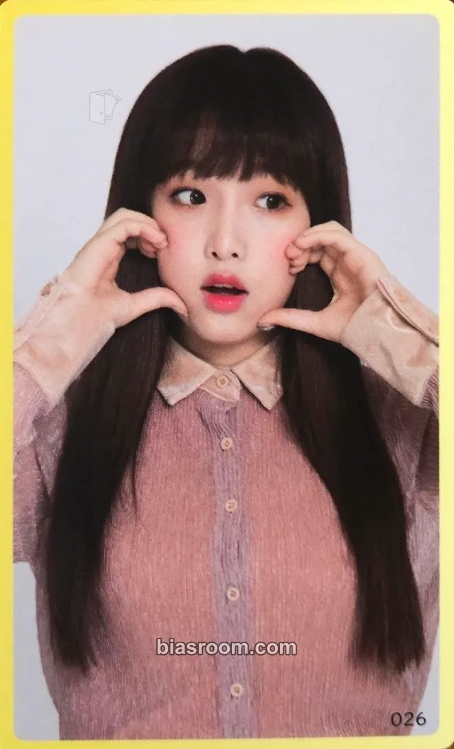 Yena EYES ON ME Photocard - IZ*ONE | Bias Room
