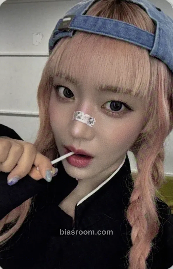 Sumin LIT Photocard - STAYC | Bias Room