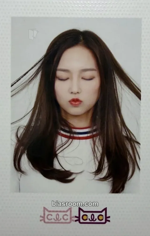 CLC - Yeeun - Fanclub Goods Other polaroid fanclub/membership photocard set