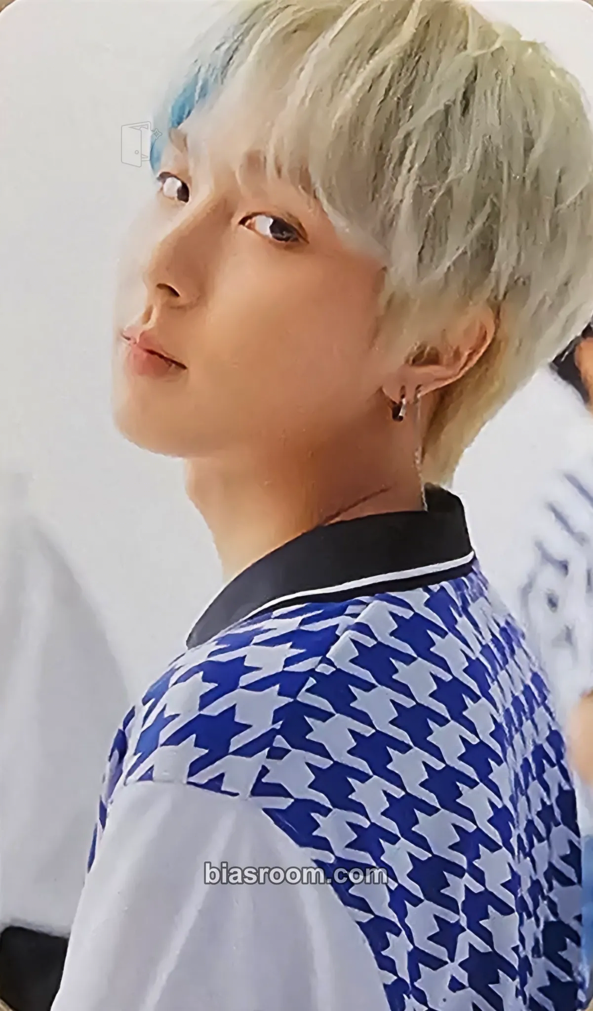 Giuk O! NEW E!volution Onewe 1st Ontact Live Photocard - ONEWE - ONEWE K-pop photocard