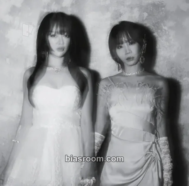 MINIMANI - SongE & Vita Rin - Heartbreak (MINIMANI M) Album square photo postcard album inclusion KiT/kihno version