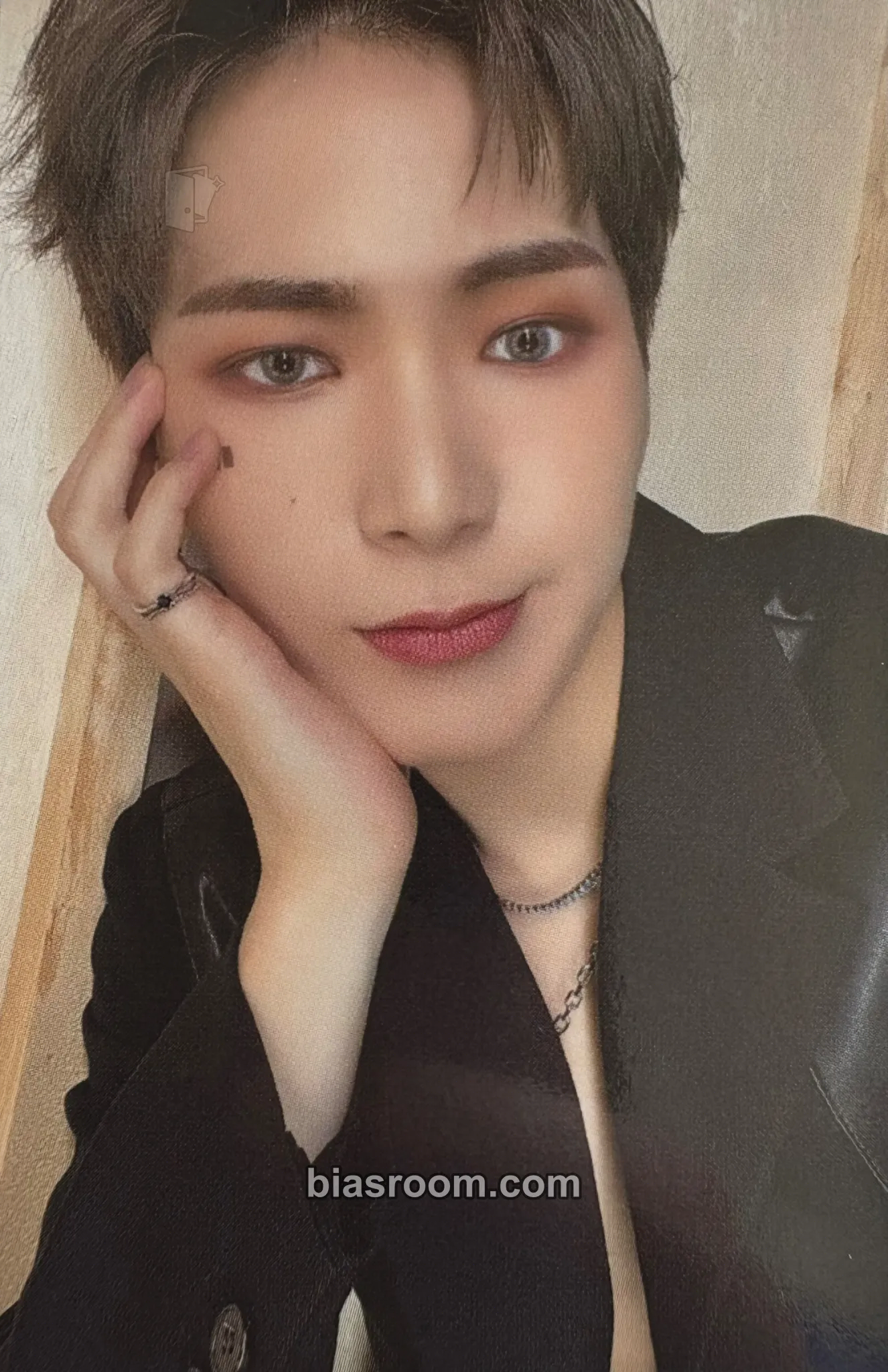 Kevin Love Me Like Photocard - Omega X - Omega X K-pop photocard