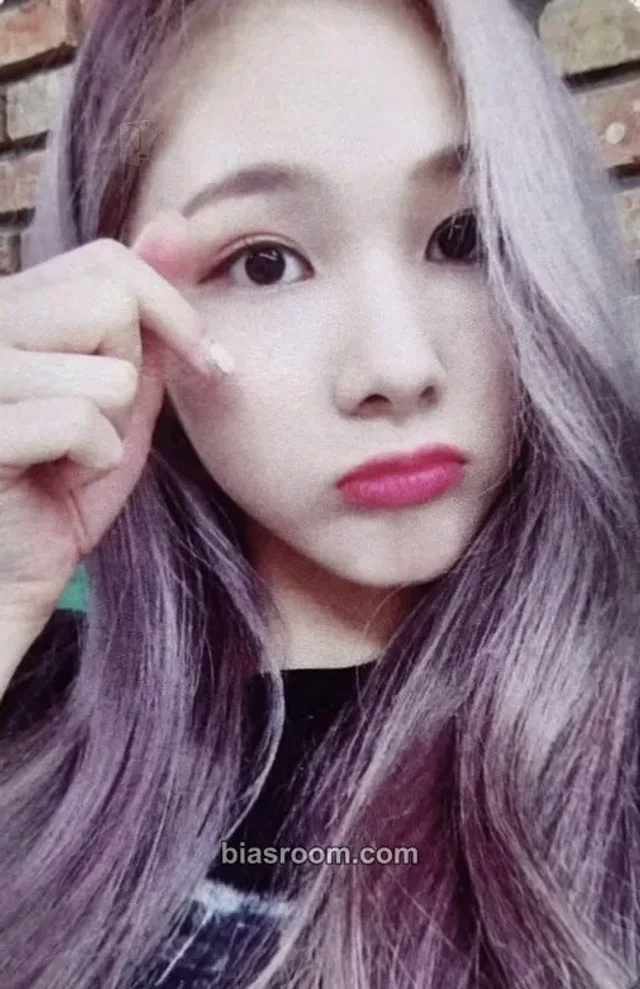 EVERGLOW「Arrival of EVERGLOW」トレカ | Bias Room