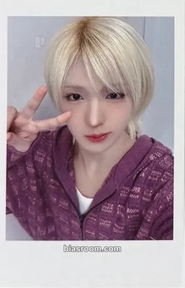idntt - Lee CheongMyeong - yesweare Album jump up round 3 polaroid fansign