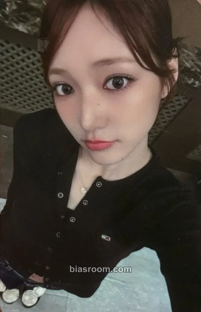 Jiyu KiiiKiii UNCUT GEM K-pop photocard