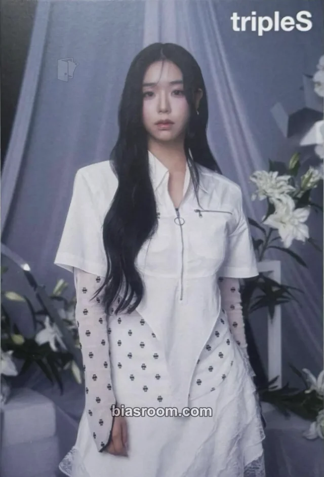 tripleS - Chaeyeon - Untitled Album tower records japan shibuya lottery postcard