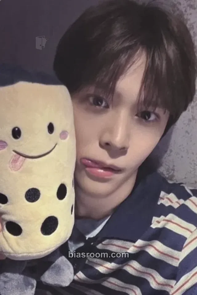 Eunseok RIIZE X POP MART Fluffy Club Photocard - RIIZE | Bias Room