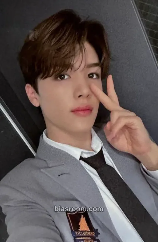 &TEAM - Maki - First Howling : WE EP Album withfans / yizhiyu (yzy) video call/fancall round 1
