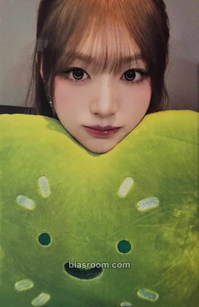 RESCENE - Minami - lip bomb Album million music lucky draw (LD)