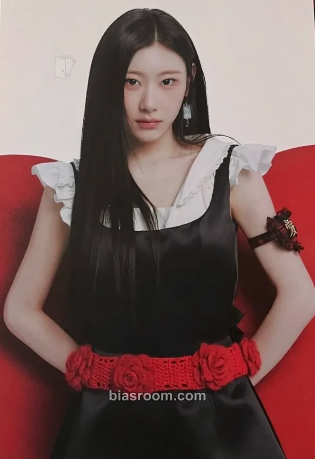 ITZY - Chaeryeong - The 5th Fan Meeting ITZY, MIDZY, Let's Fly! "ALL IN, MIDZY" Event postcard photo set concept photocard