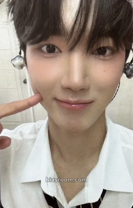 AxMxP ハユジュン HA YOOJOON 直筆サイン入りトレカ Ha Yoojoon FNC Band Kingdom 2025 トレカ - AxMxP | Bias Room