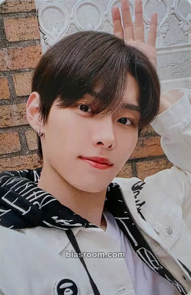 TNX - Kyungjun - LOVE NEVER DIES Album makestar