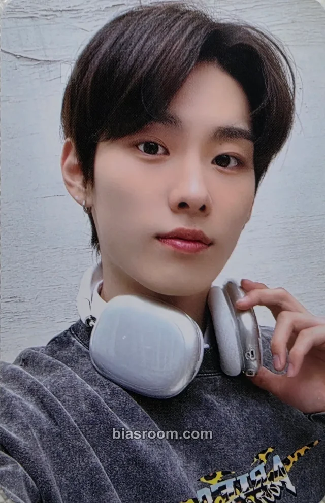 TNX - Kyungjun - LOVE NEVER DIES Album makestar
